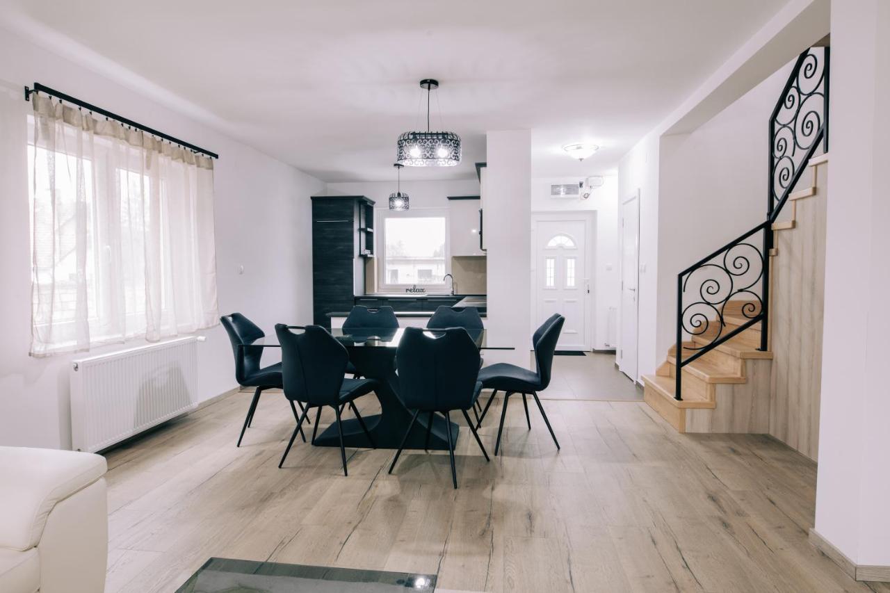 Tulip Guest House I. Palić エクステリア 写真