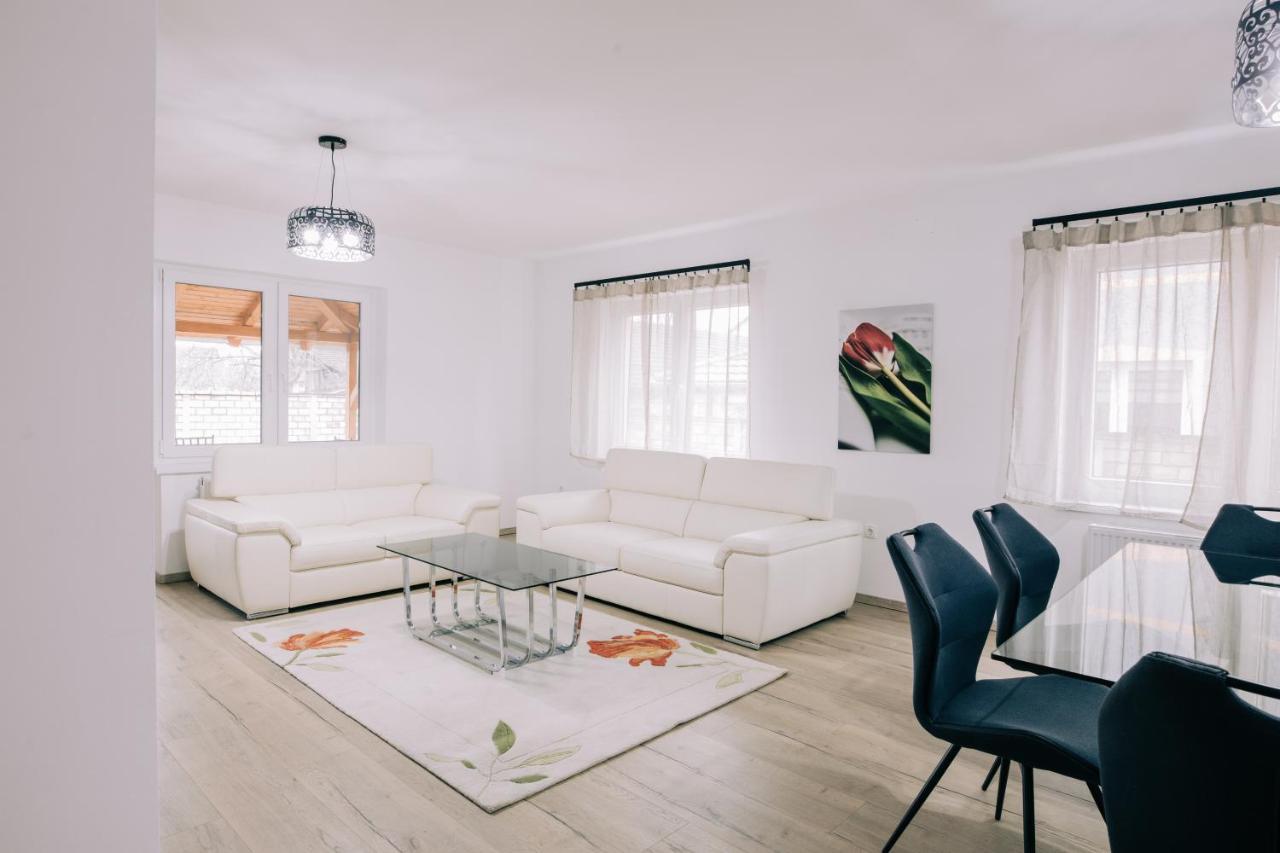 Tulip Guest House I. Palić エクステリア 写真